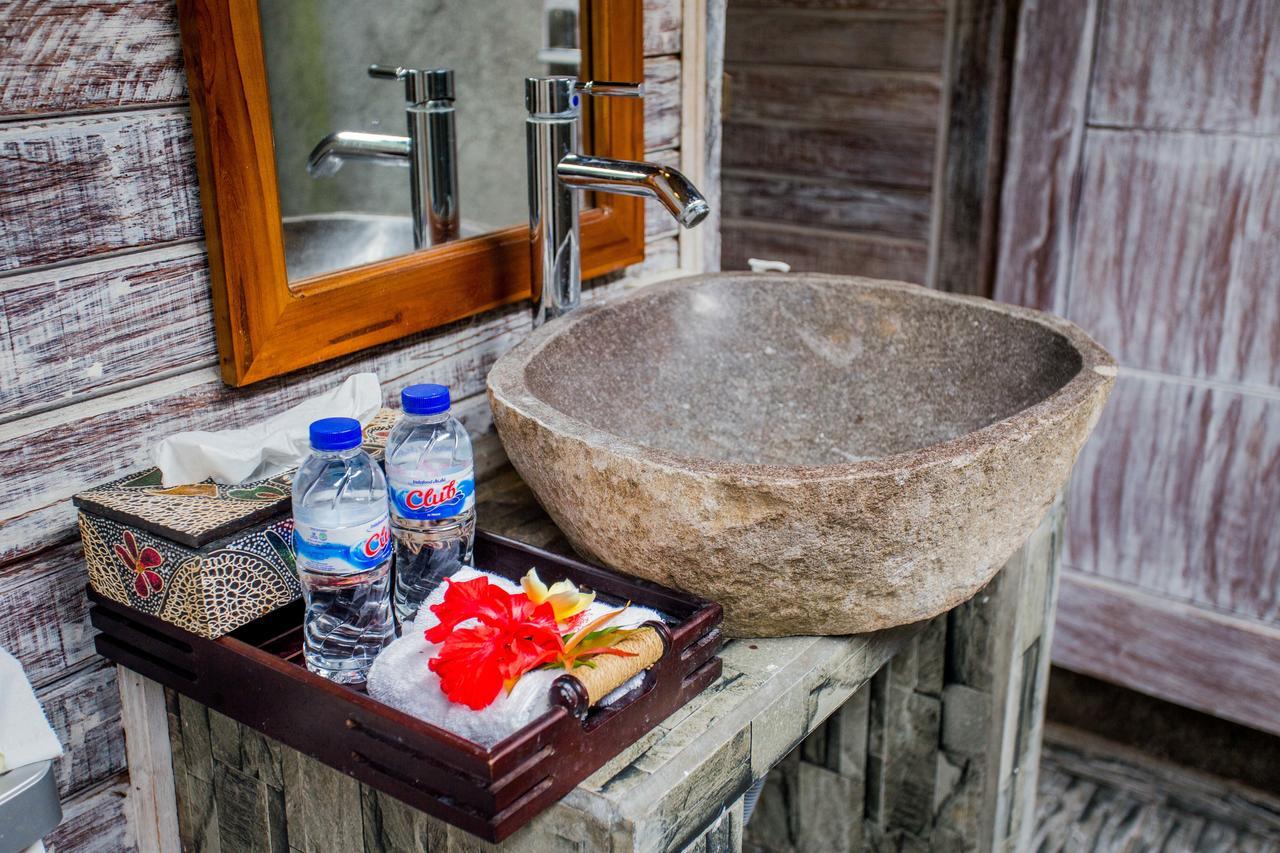 The Syron Huts Lembongan Hotel Eksteriør billede