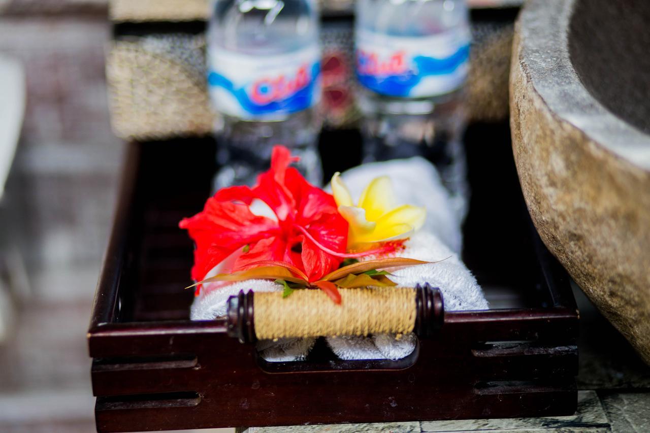 The Syron Huts Lembongan Hotel Eksteriør billede
