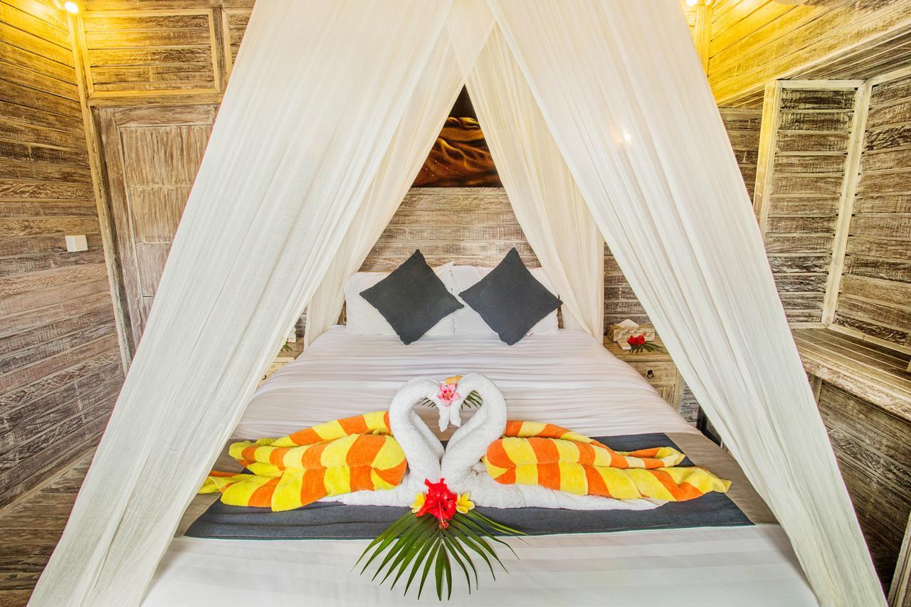 The Syron Huts Lembongan Hotel Eksteriør billede